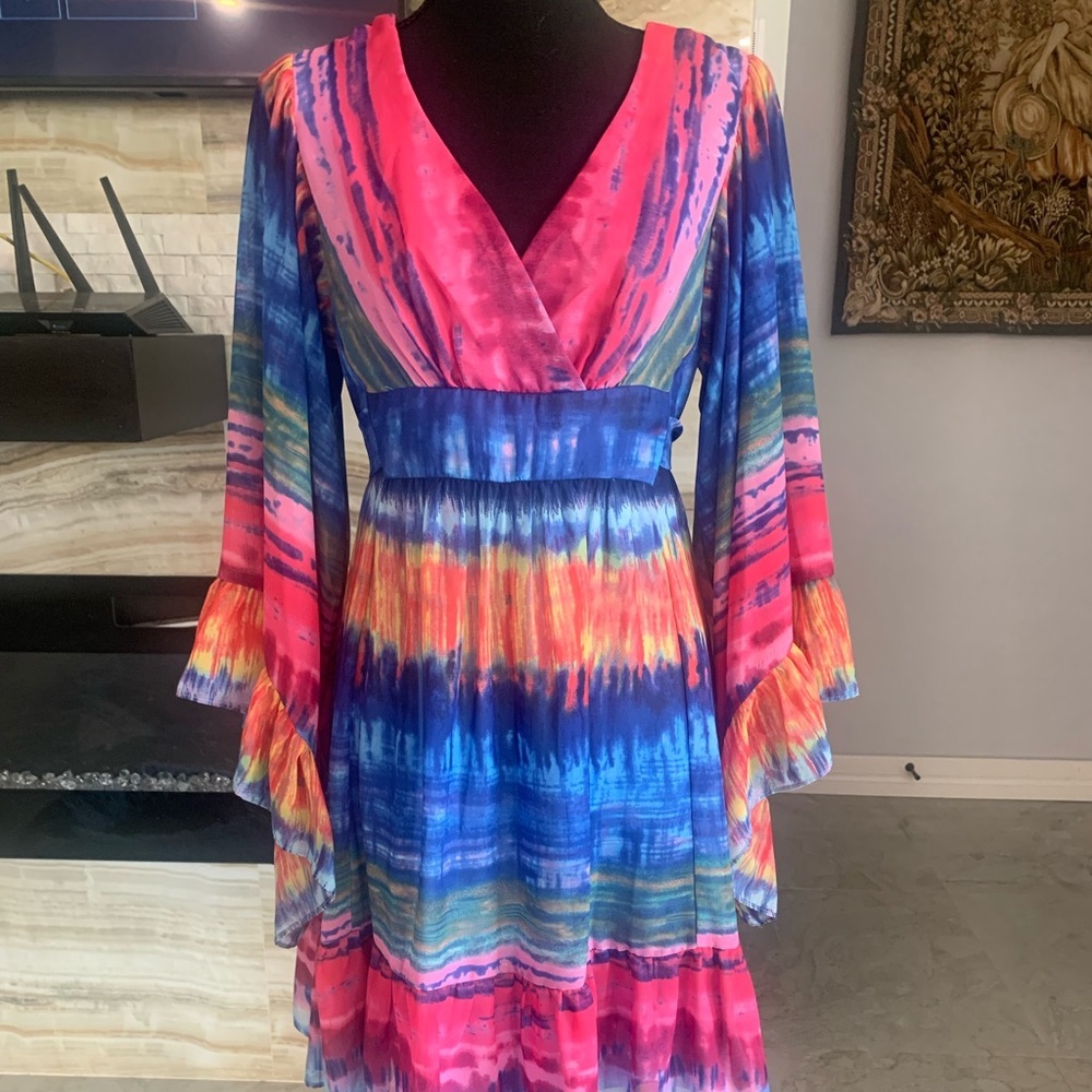Women’s Betsey Johnson Rainbow Bell Sleeve Dress. Size 6